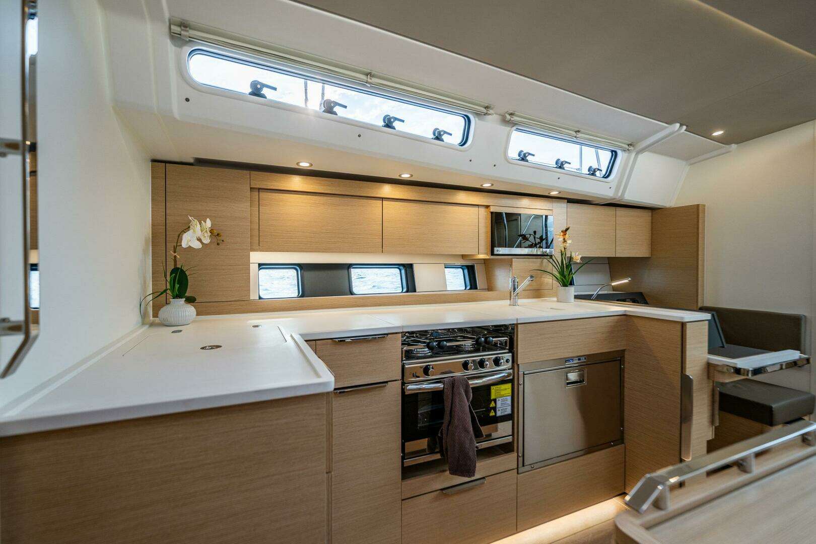 2025 Hanse 460 - Image 13