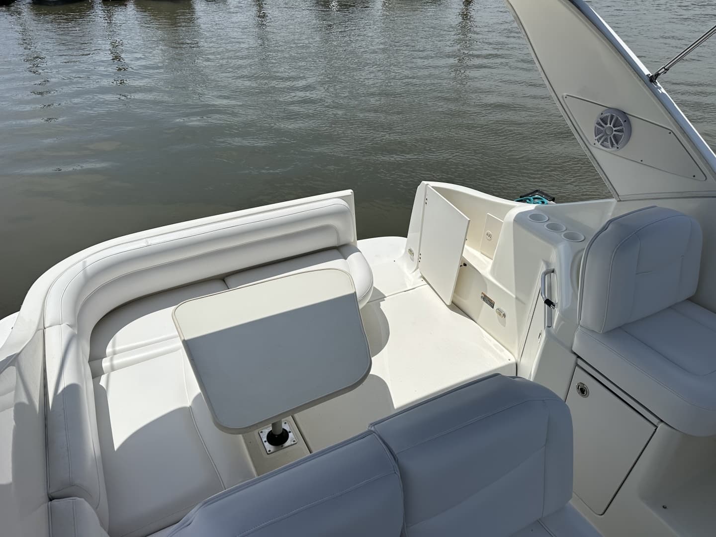 2006 Bayliner 305 - Image 18