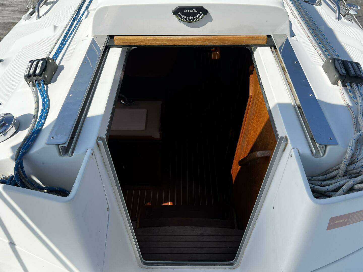 2004 Hunter 33 - Image 48