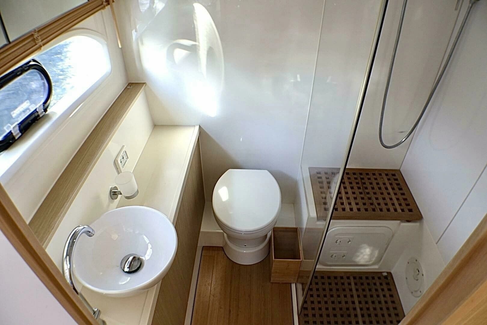2018 Aquila 44 Yacht - Image 29