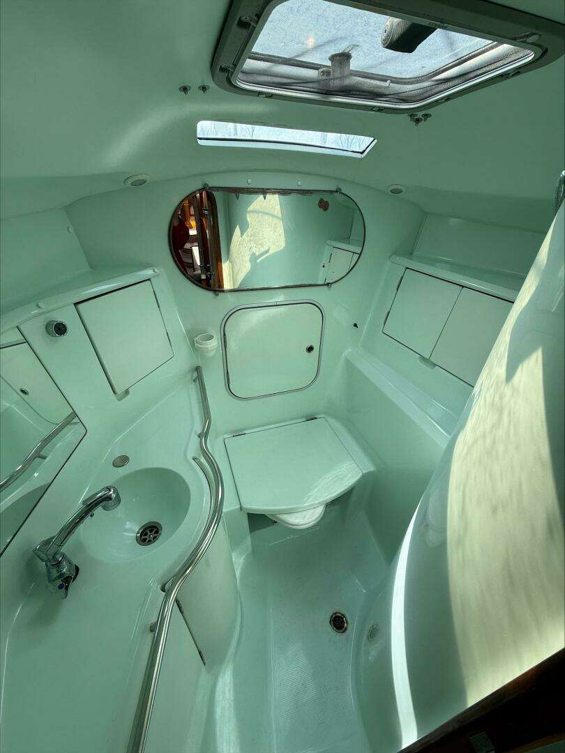 1993 Beneteau Oceanis 400 - Image 22
