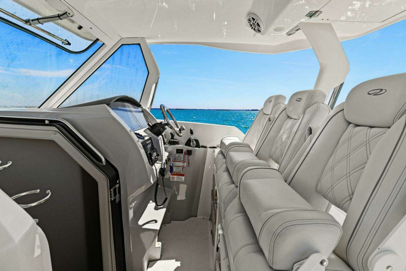 2020 Regal 33 SAV - Image 45