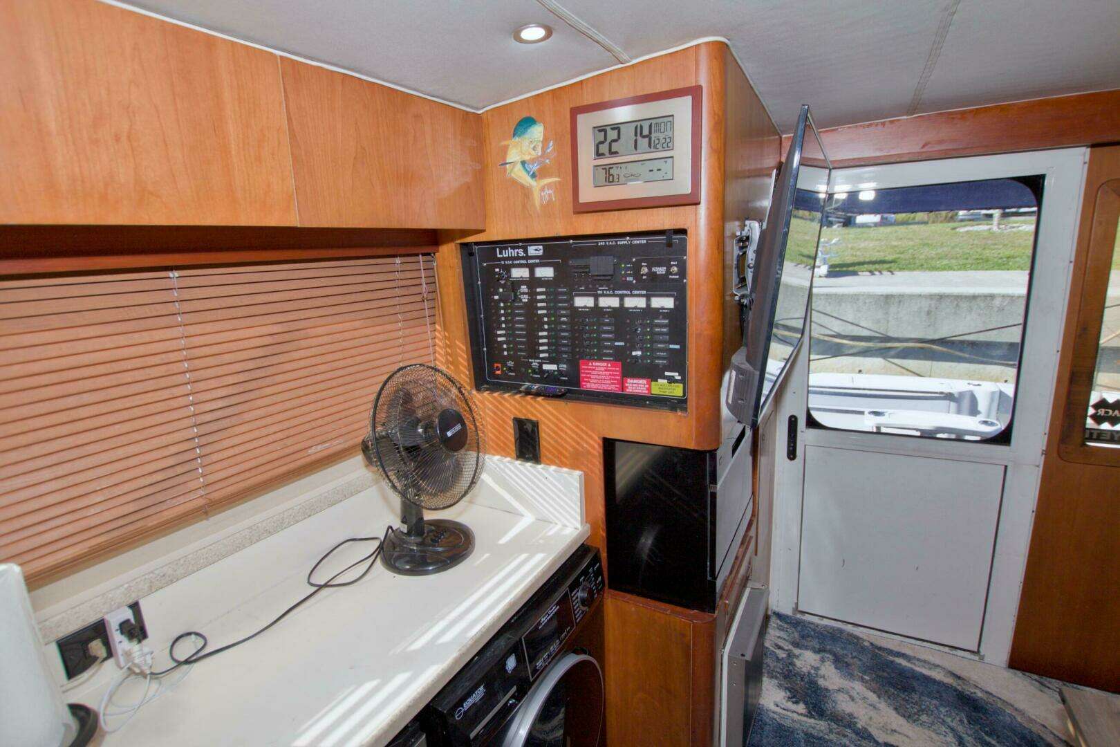 1998 Luhrs 36 Convertible - Image 34