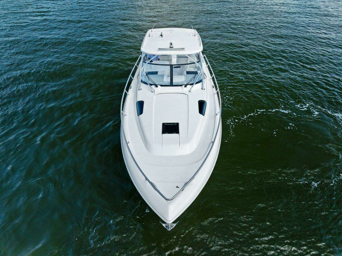 2022 Intrepid 438 Evolution - Image 9