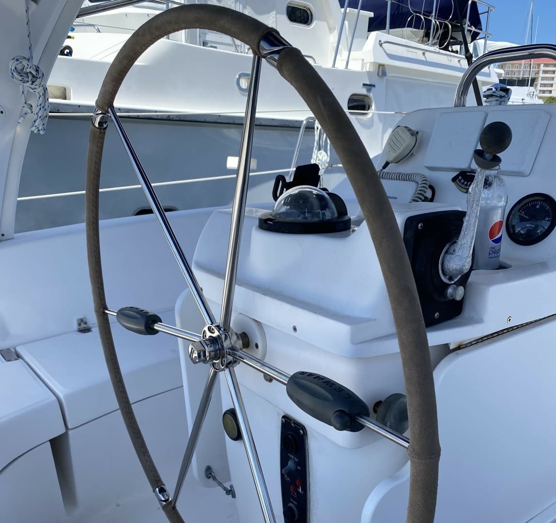 1999 Hunter 380 - Image 7
