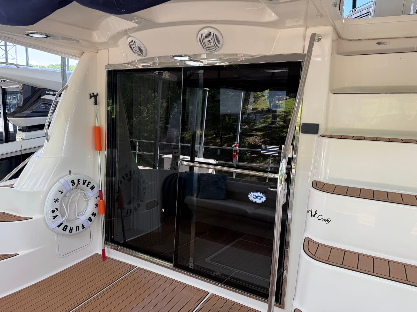 2005 Sea Ray 550 SEDAN BRIDGE - Image 25