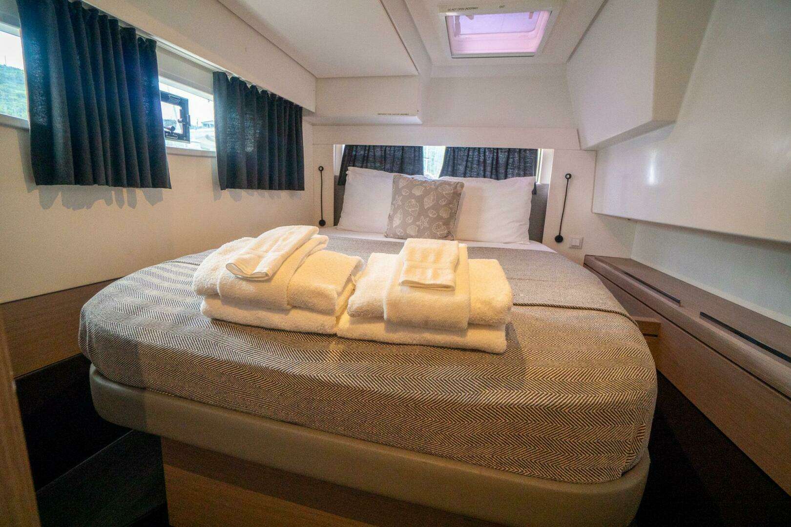 2020 Fountaine Pajot — - Image 52