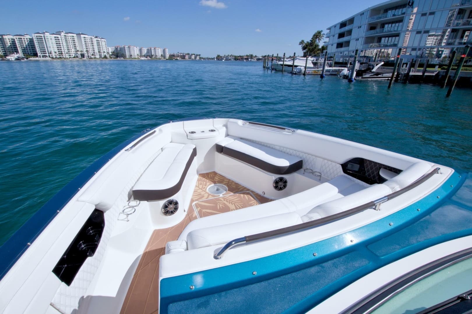 2021 Sea Ray SLX 400 Outboard - Image 34