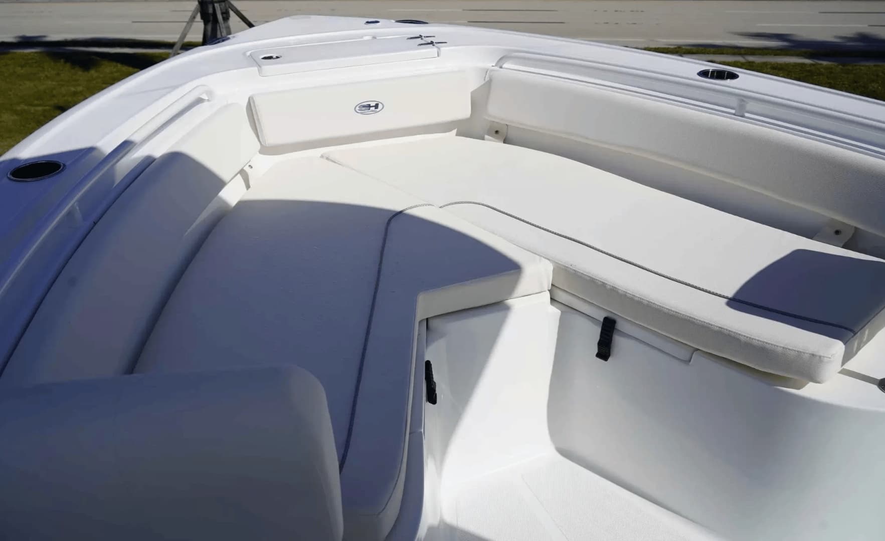 2026 Sea Hunt Ultra 245SE - Image 12