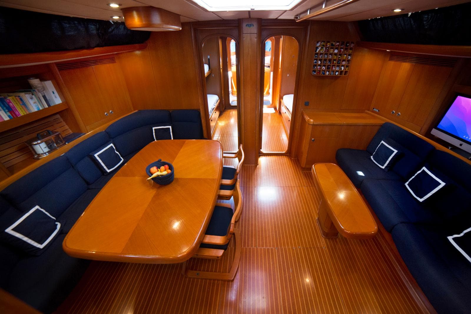 Saloon