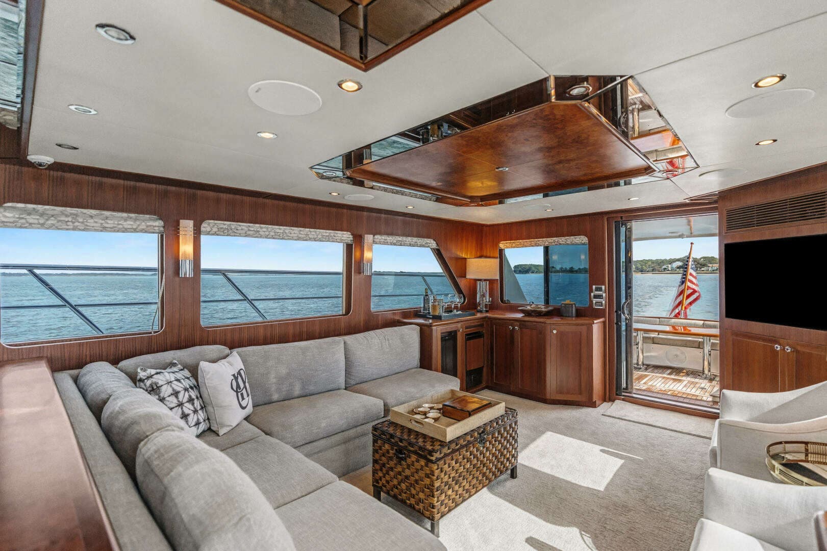 2013 Ocean Alexander 65 PILOTHOUSE - Image 16