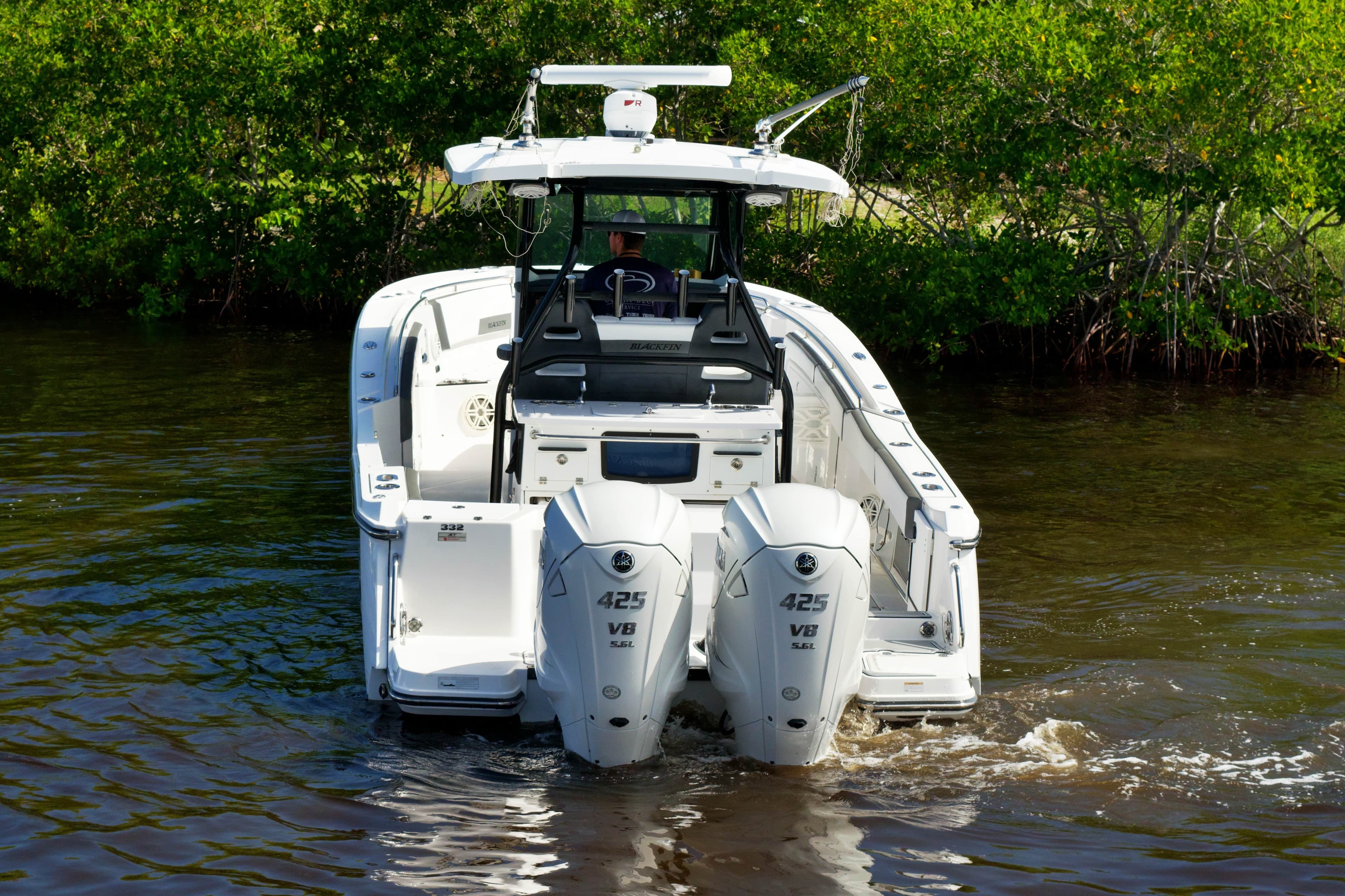 2020 BLACKFIN 332 CC - Image 9