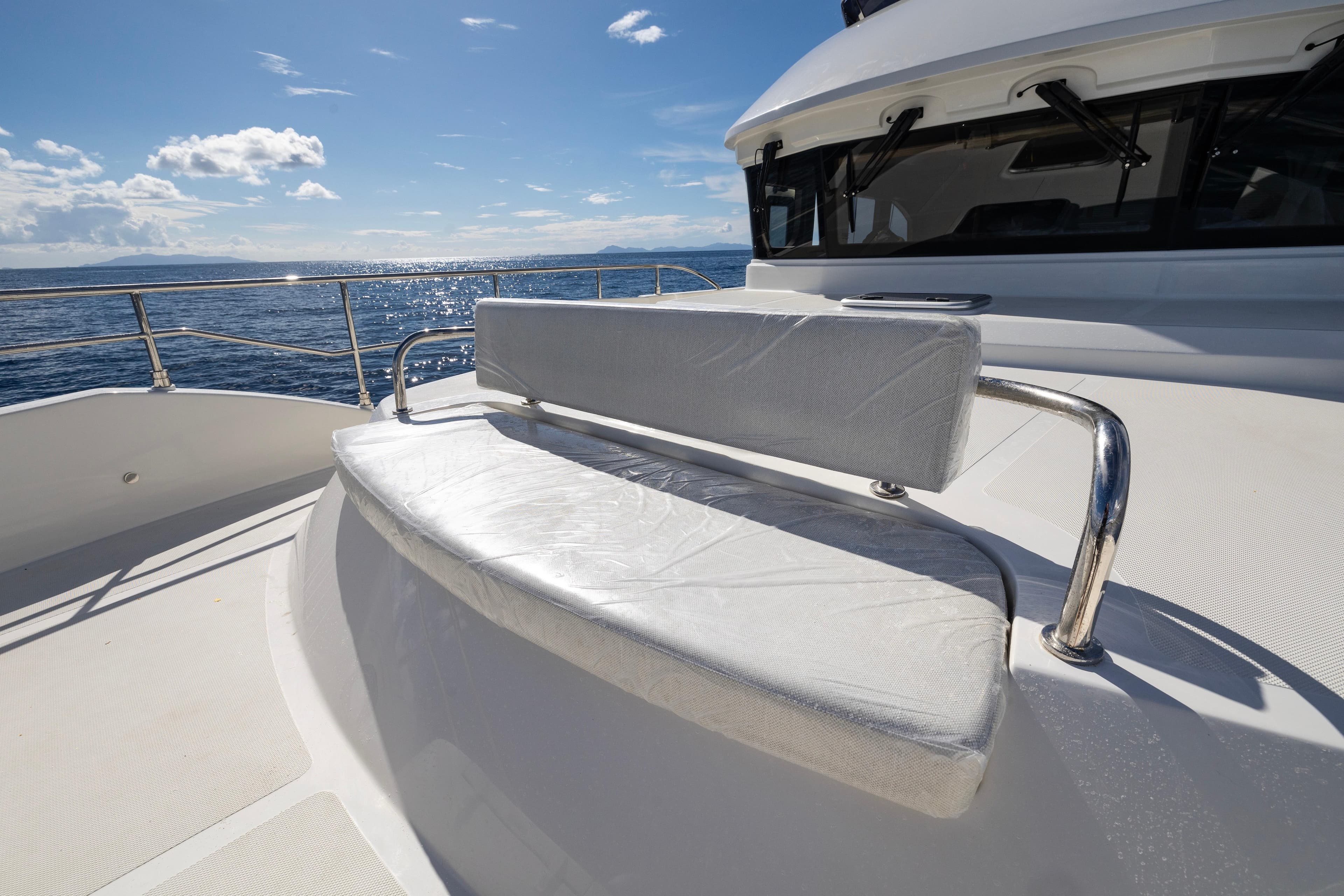 Foredeck Seating