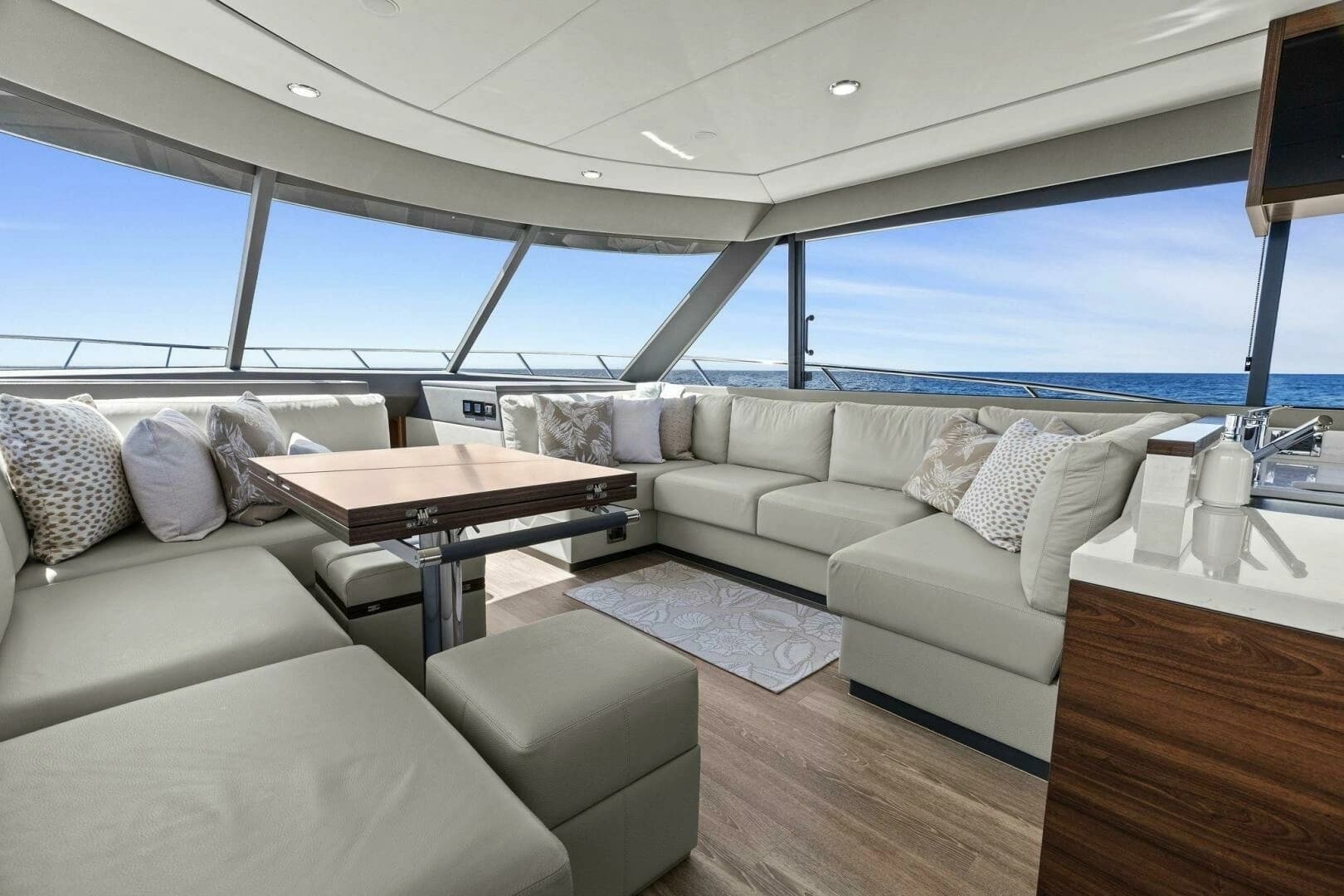 2025 Maritimo M600 - Image 12