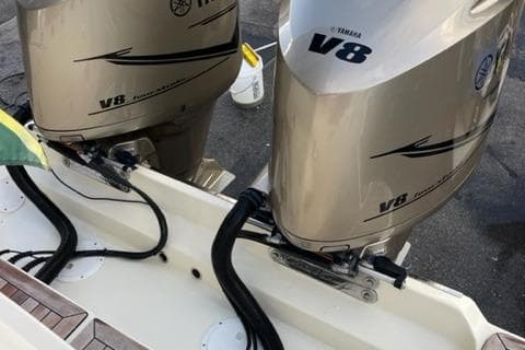 Twin Yamaha V8 outboard engines on a 2017 Chris-Craft 35 Catalina boat.