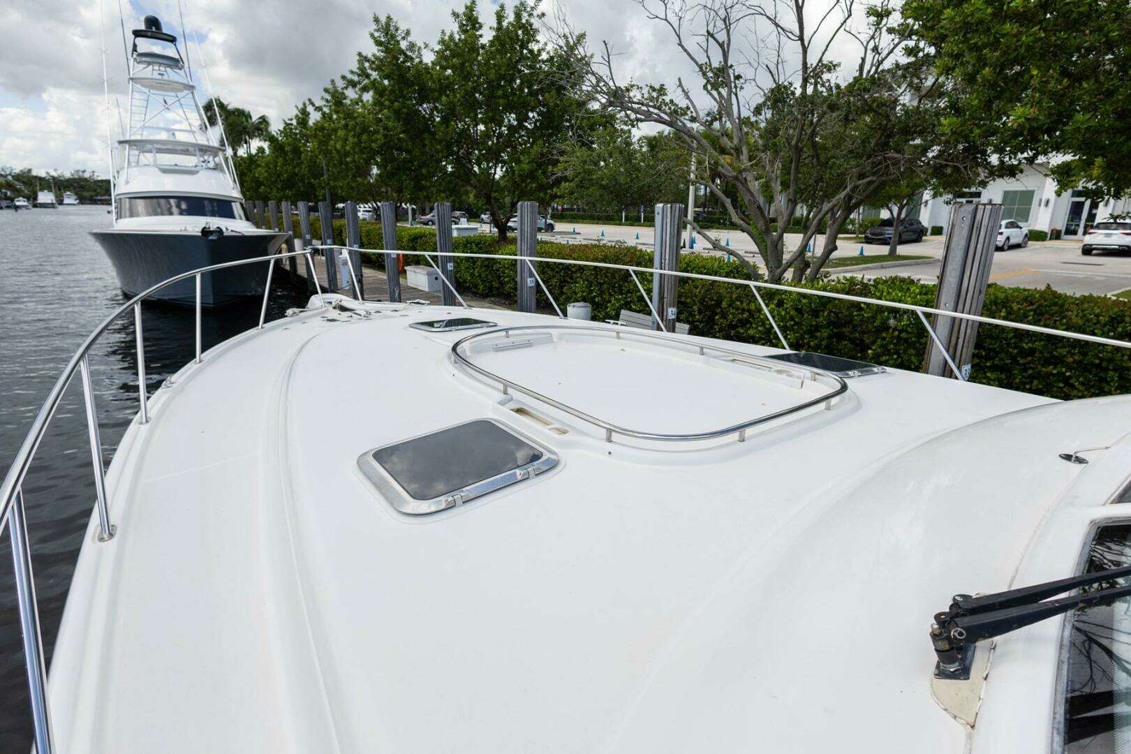2000 Tiara Yachts 5200 Express - Image 24