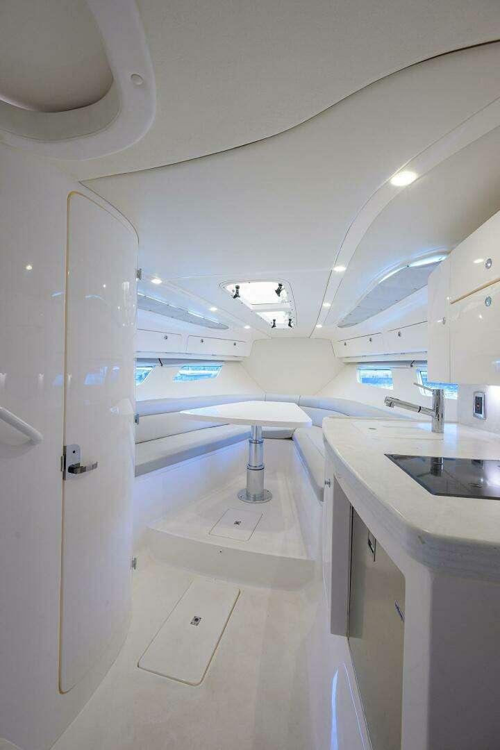 2023 Intrepid 41 Valor - Image 27