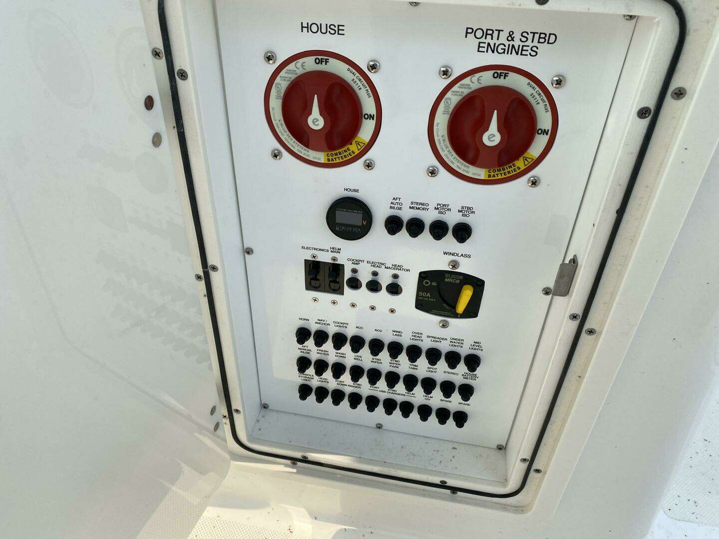 2021 Pursuit 266 Dual Console - Image 52