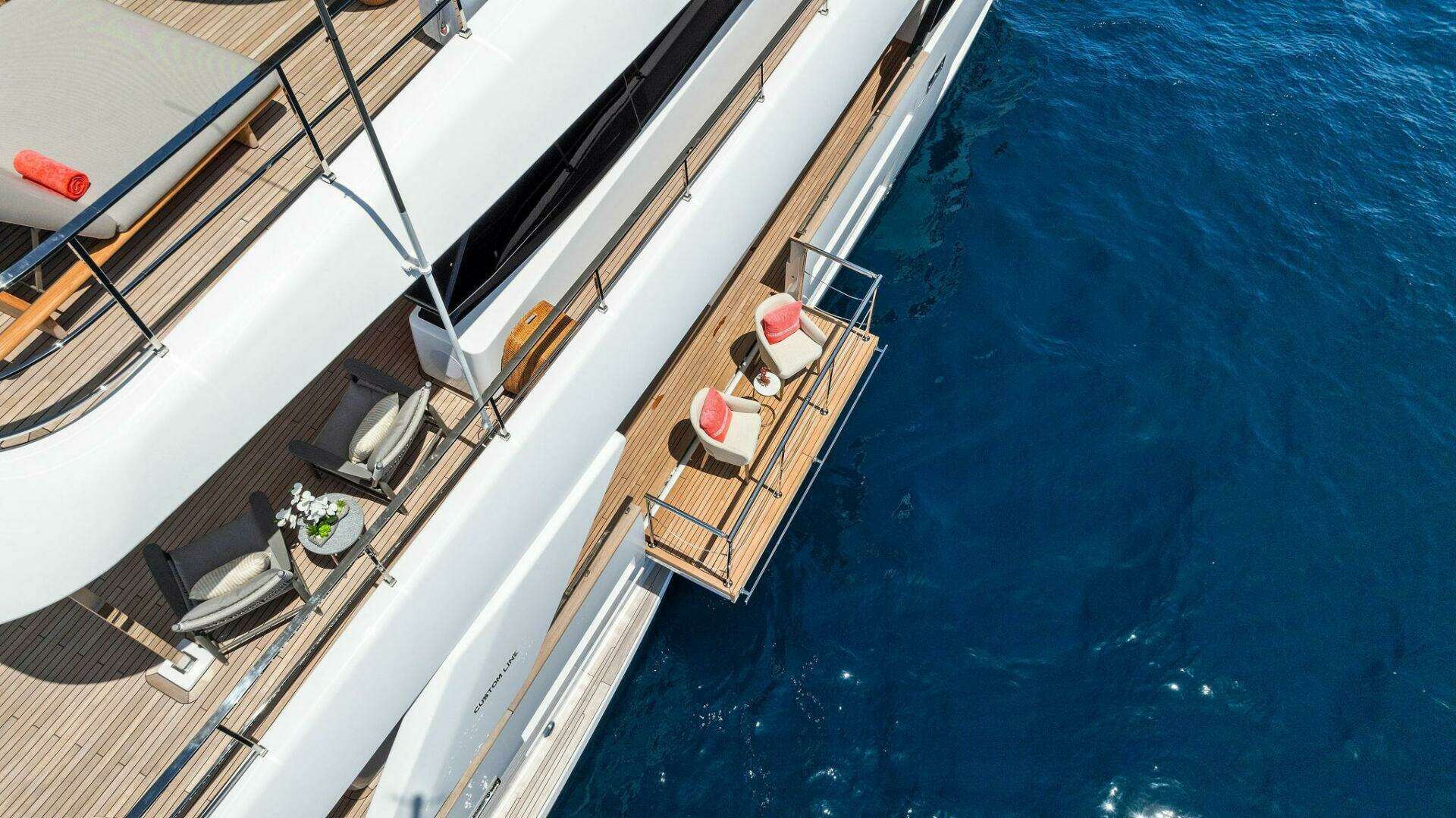 2024 Custom Line Navetta 33 - Image 13