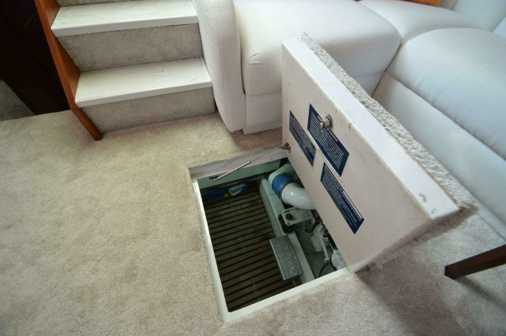 1995 Ocean 48 Cockpit Motor Yacht - Image 59