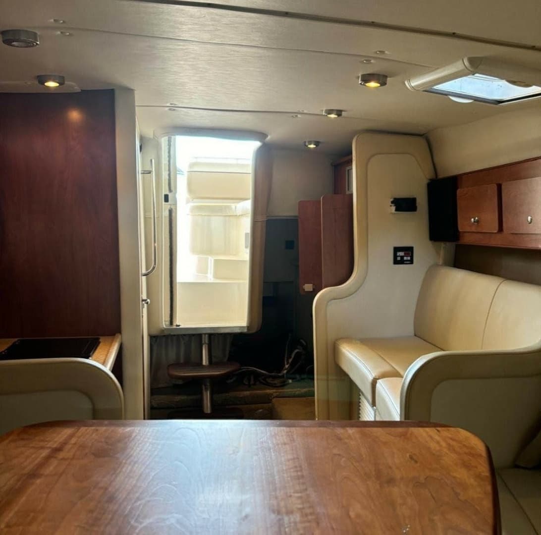 2008 Rinker 300 Express - Image 10