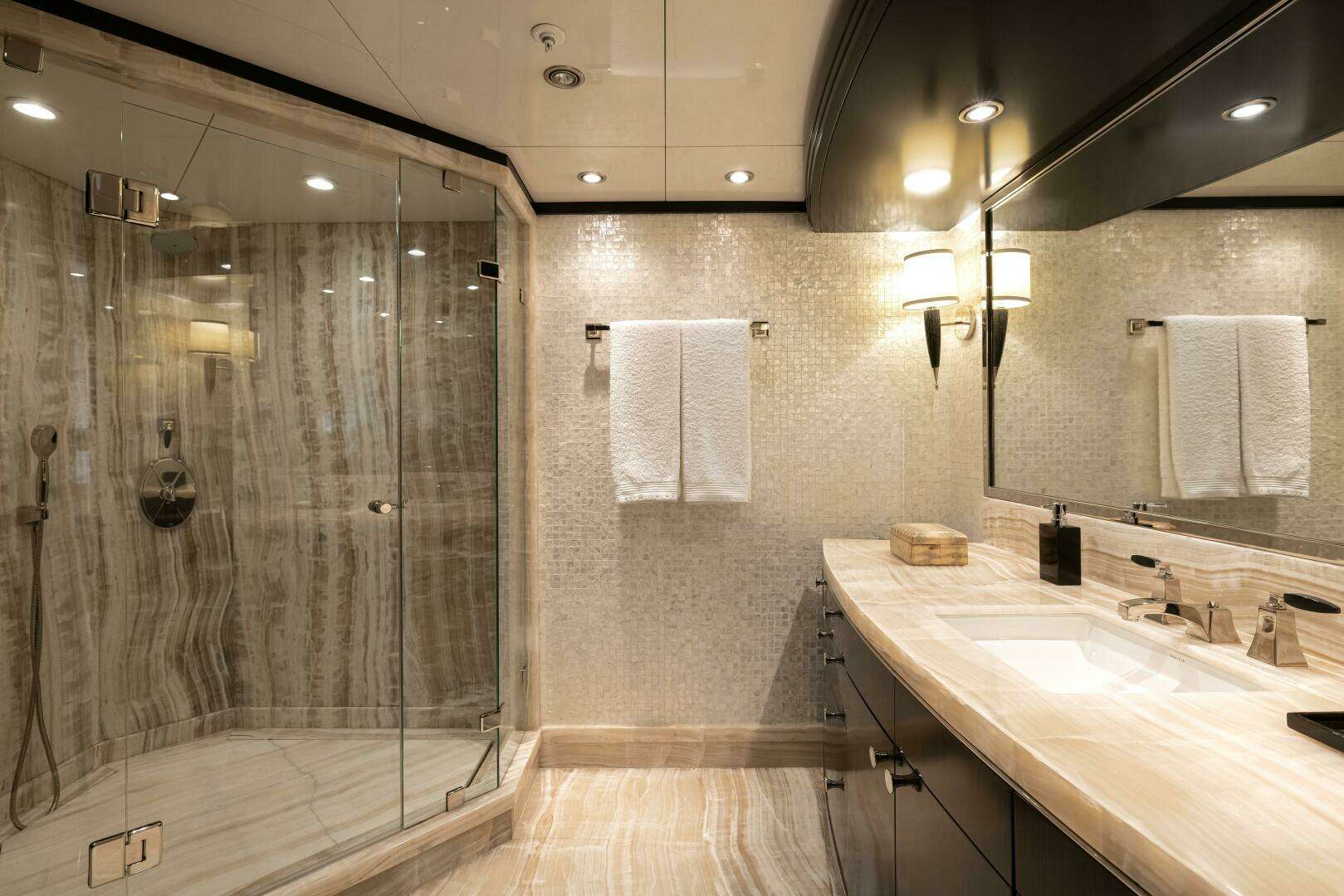 2011 Trinity Yachts Semi-Displacement - Image 15