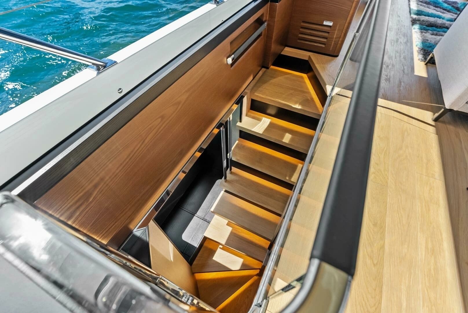 2025 Absolute 75 Navetta - Image 16