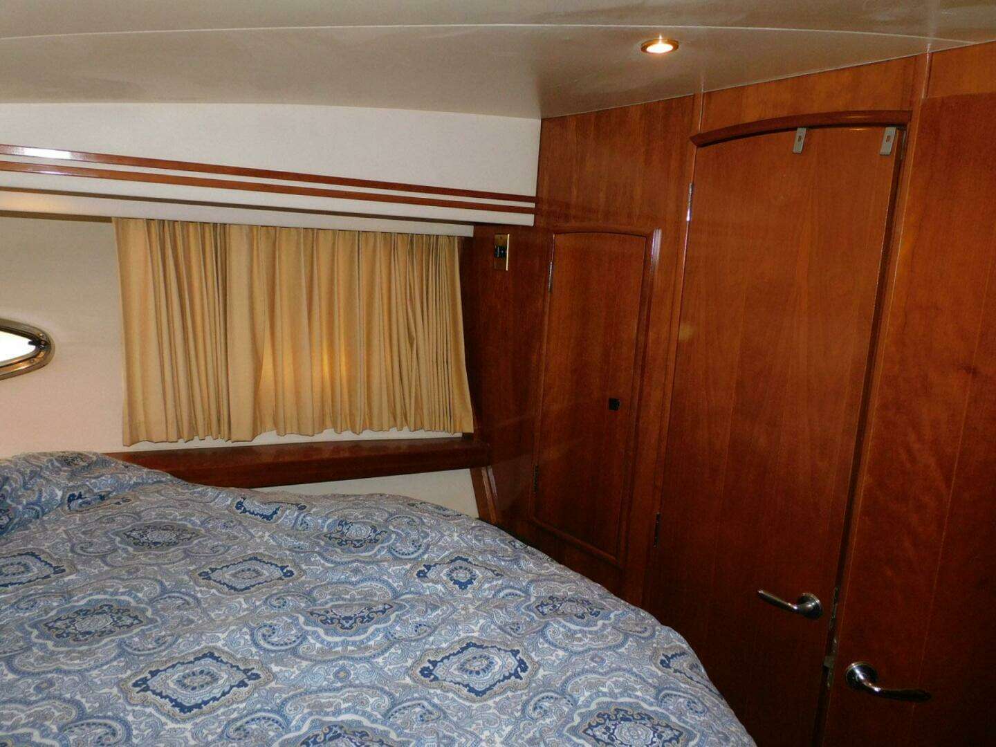 2002 Carver 570 Voyager Pilothouse - Image 23