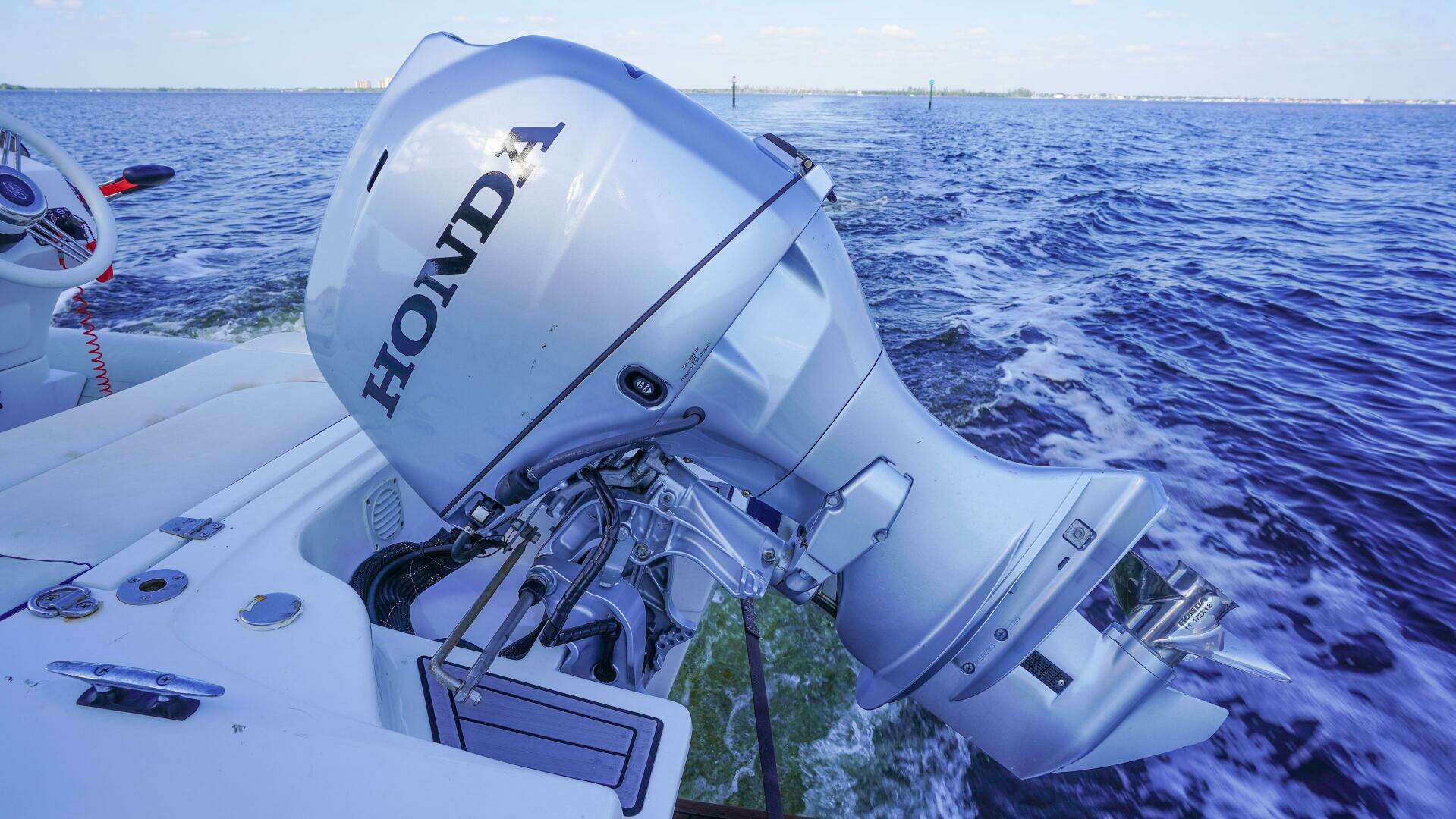 2017 Azimut 66 Flybridge - Image 65