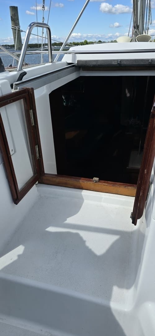 1998 Hunter 410 - Image 8