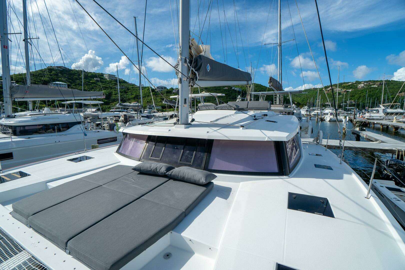 2020 Fountaine Pajot — - Image 9