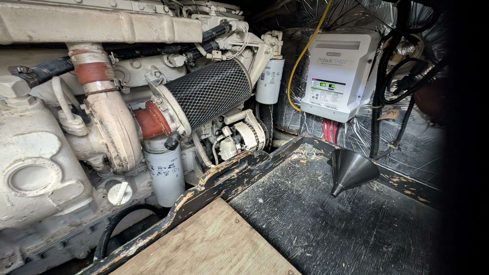 1994 Carver 370 AFT CABIN - Image 43
