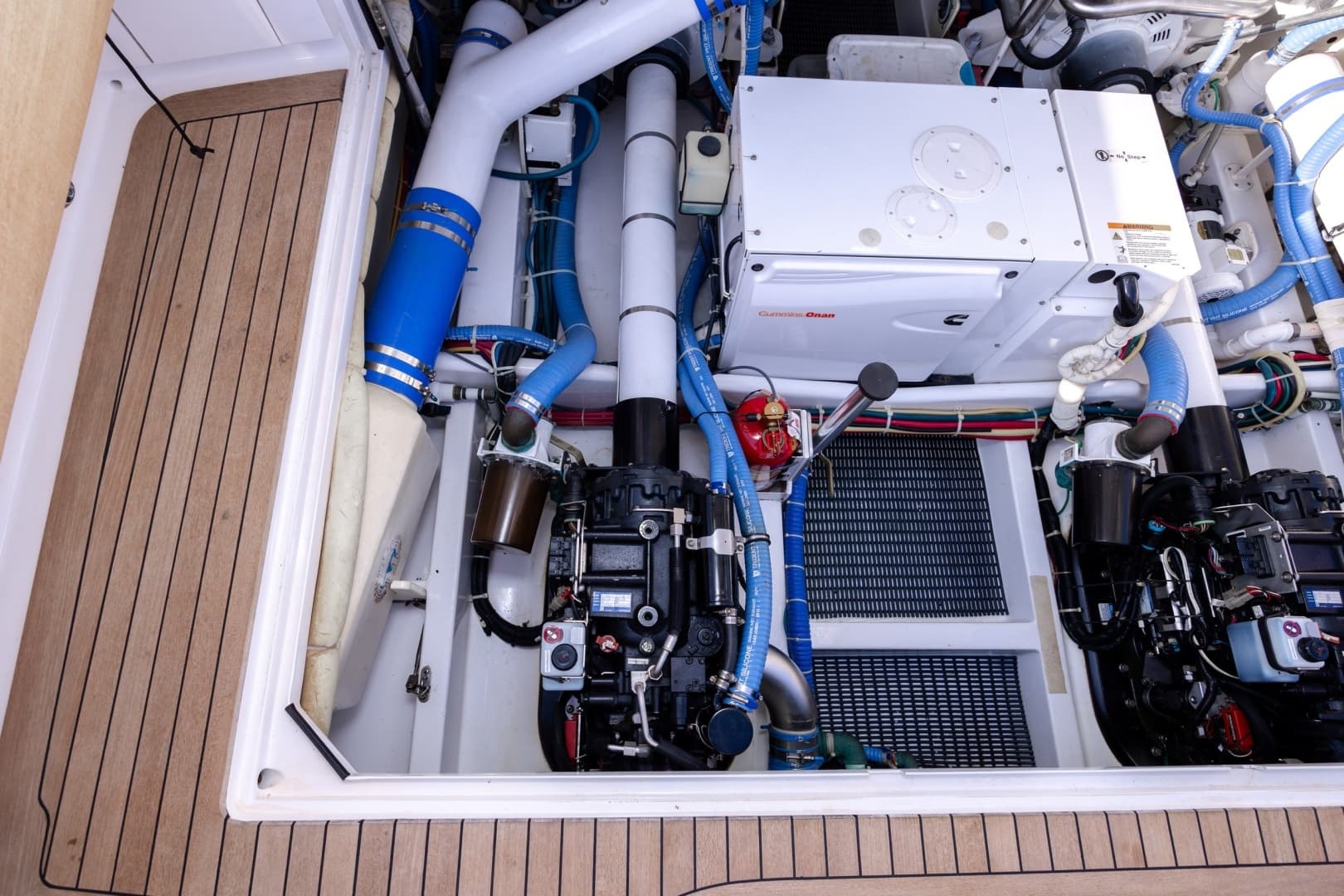 2015 Jarrett Bay Hardtop Express - Image 110