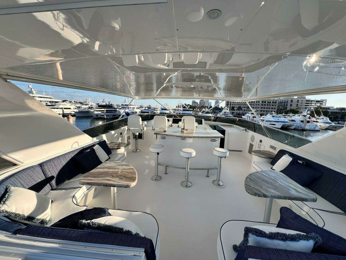 2005 Hatteras — - Image 43