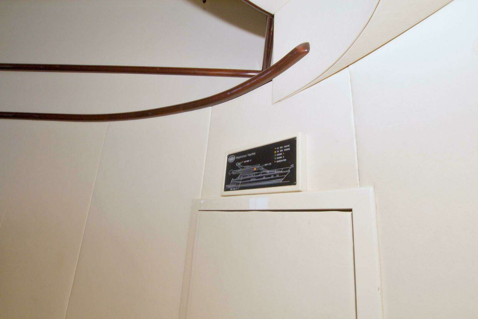 2005 Neptunus 62 Flybridge - Image 54