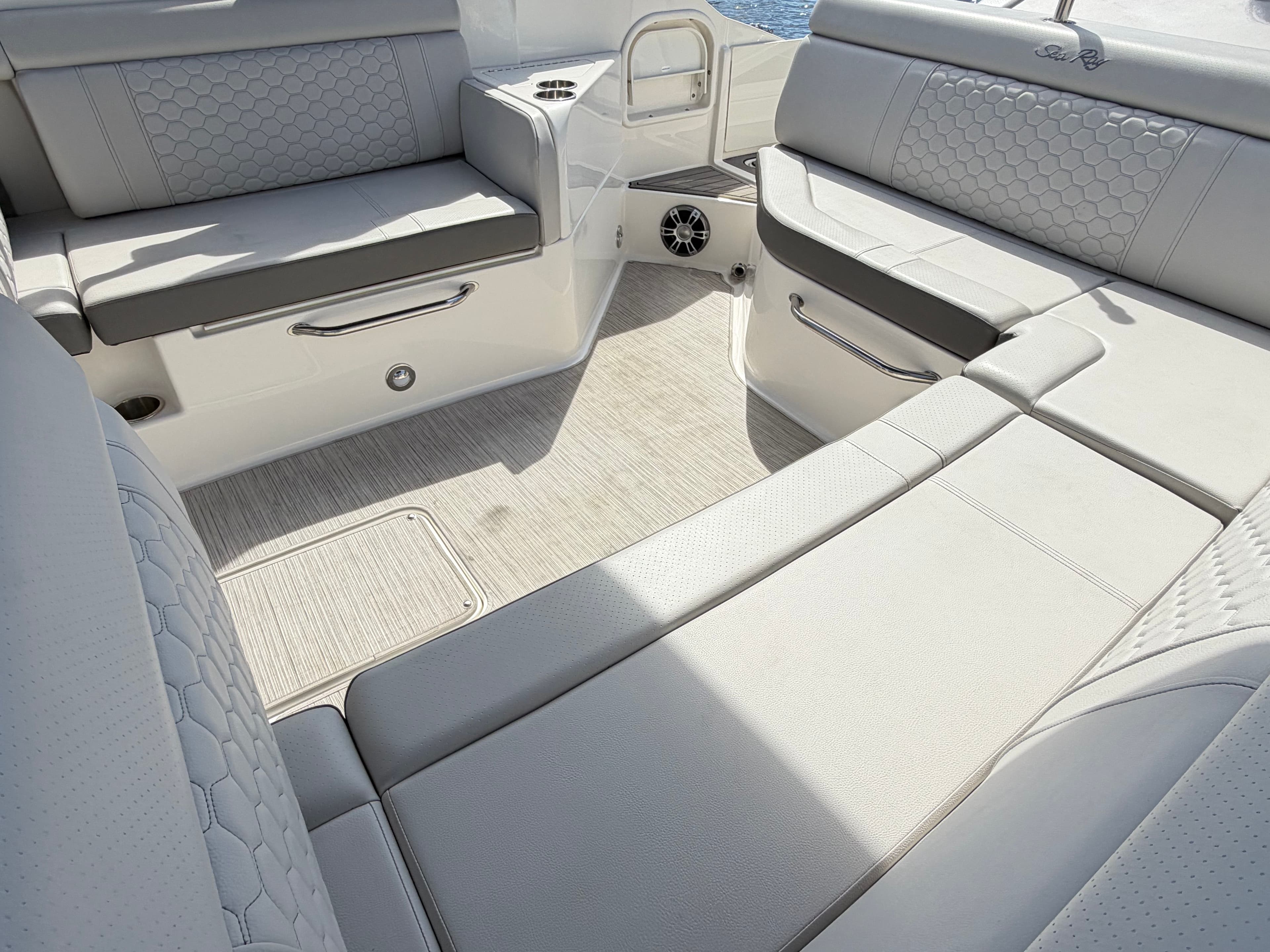 2024 Sea Ray 270SD OB - 17