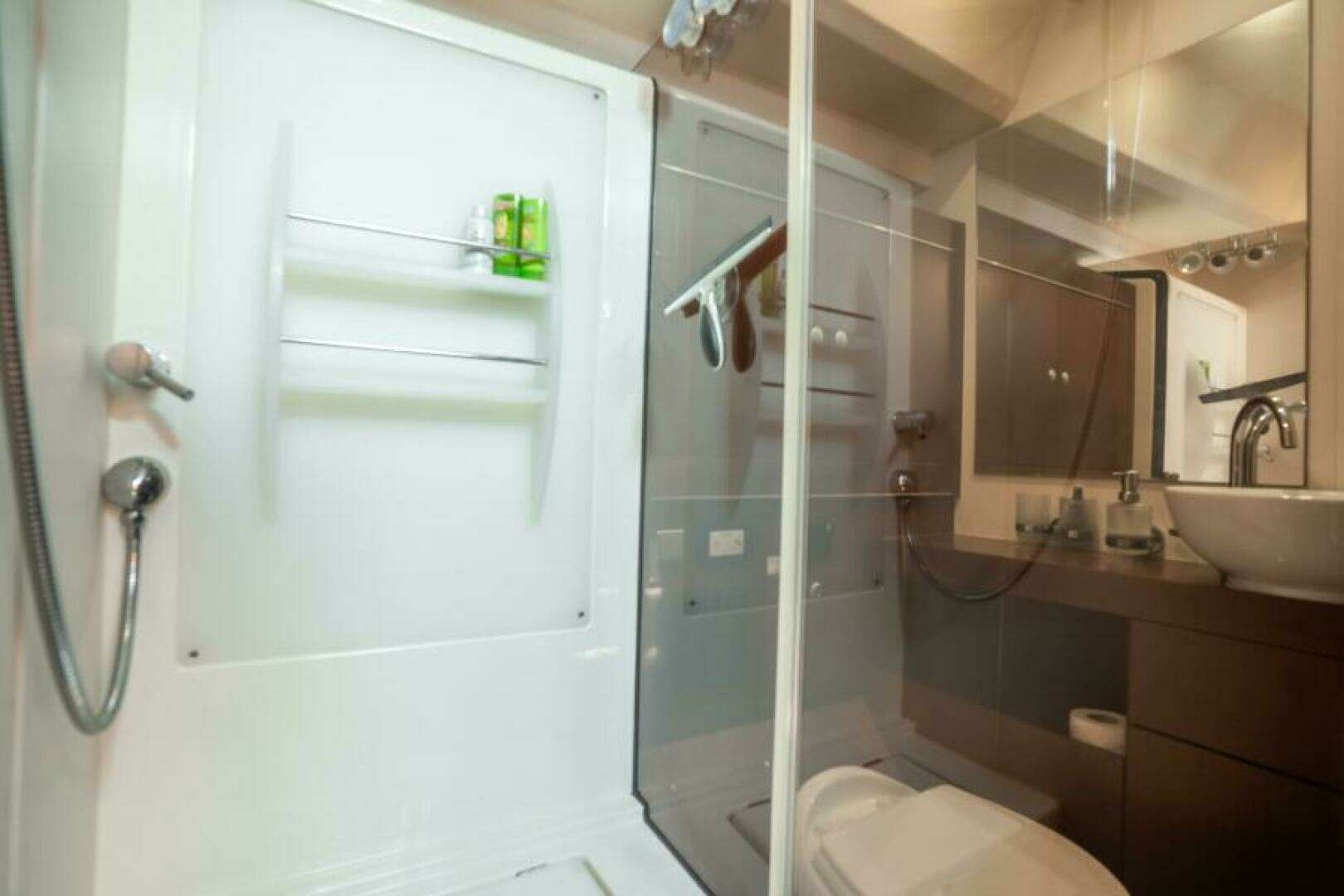 2013 Hanse 575 - Image 21