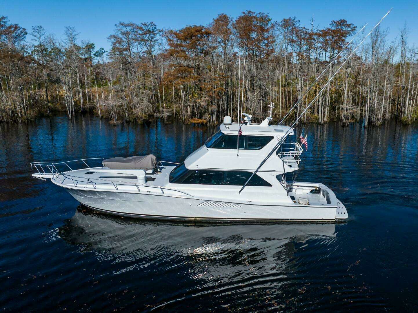 1999 Viking 58 Enclosed Flybridge - Image 3