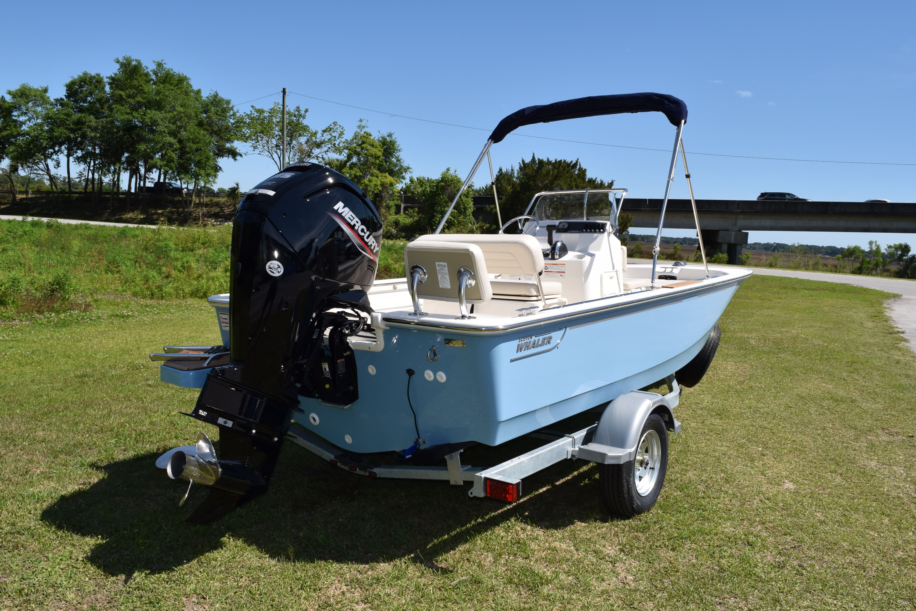 2026 Boston Whaler 170 Montauk - 3