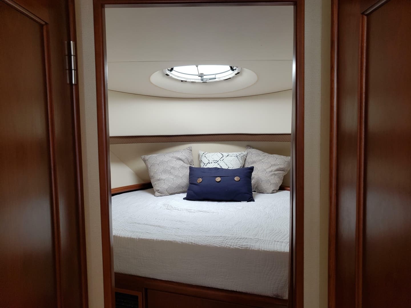 2006 Silverton 34 Convertible - Image 14