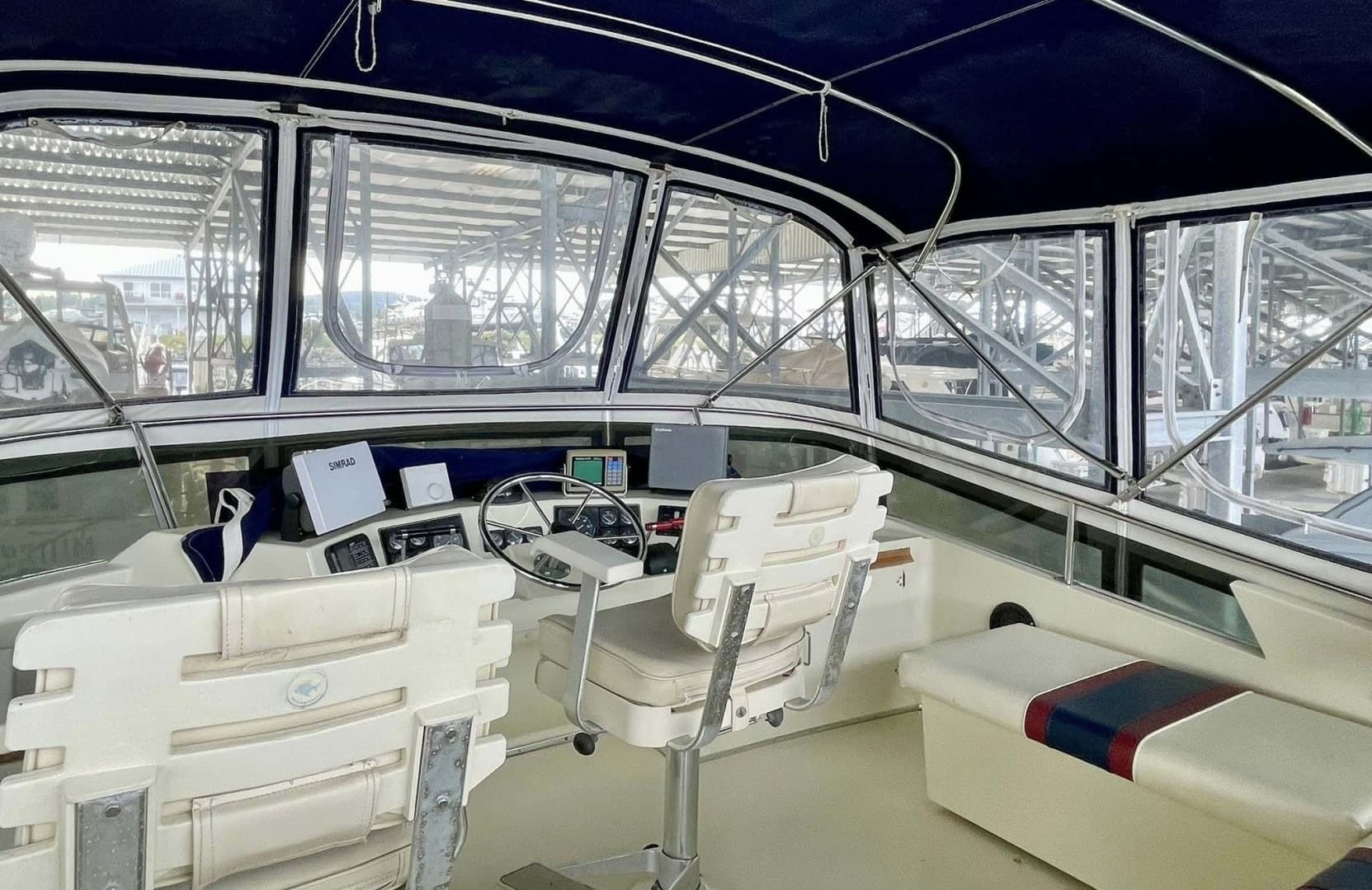 1989 Tollycraft Cockpit Motor Yacht - Image 7
