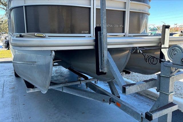 2019 Bennington 23 SPDX - 32