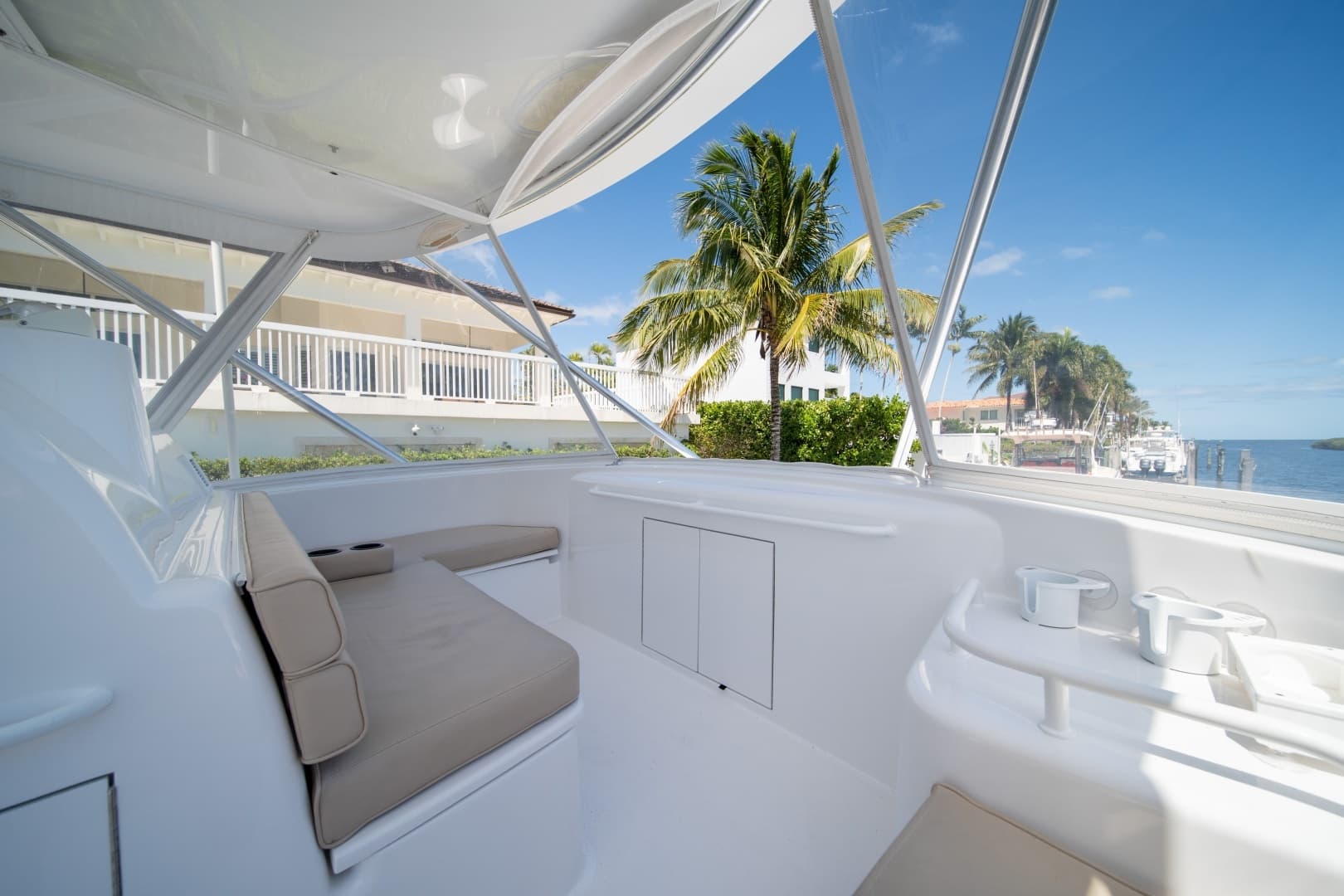 2017 Hatteras 54 GT - Image 16