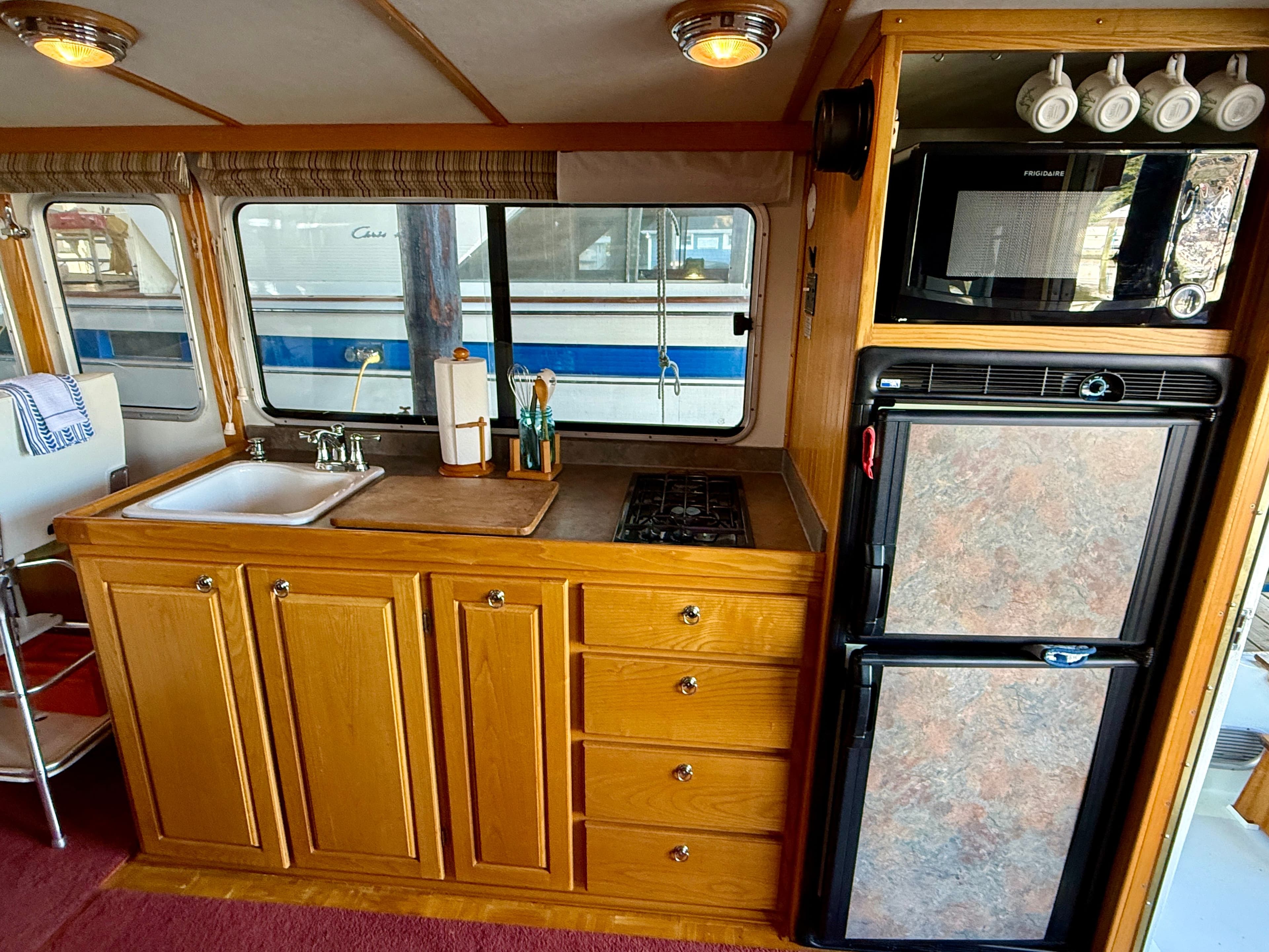 2003 Duffy Atlantic Boat Company Duffy 37 - 16