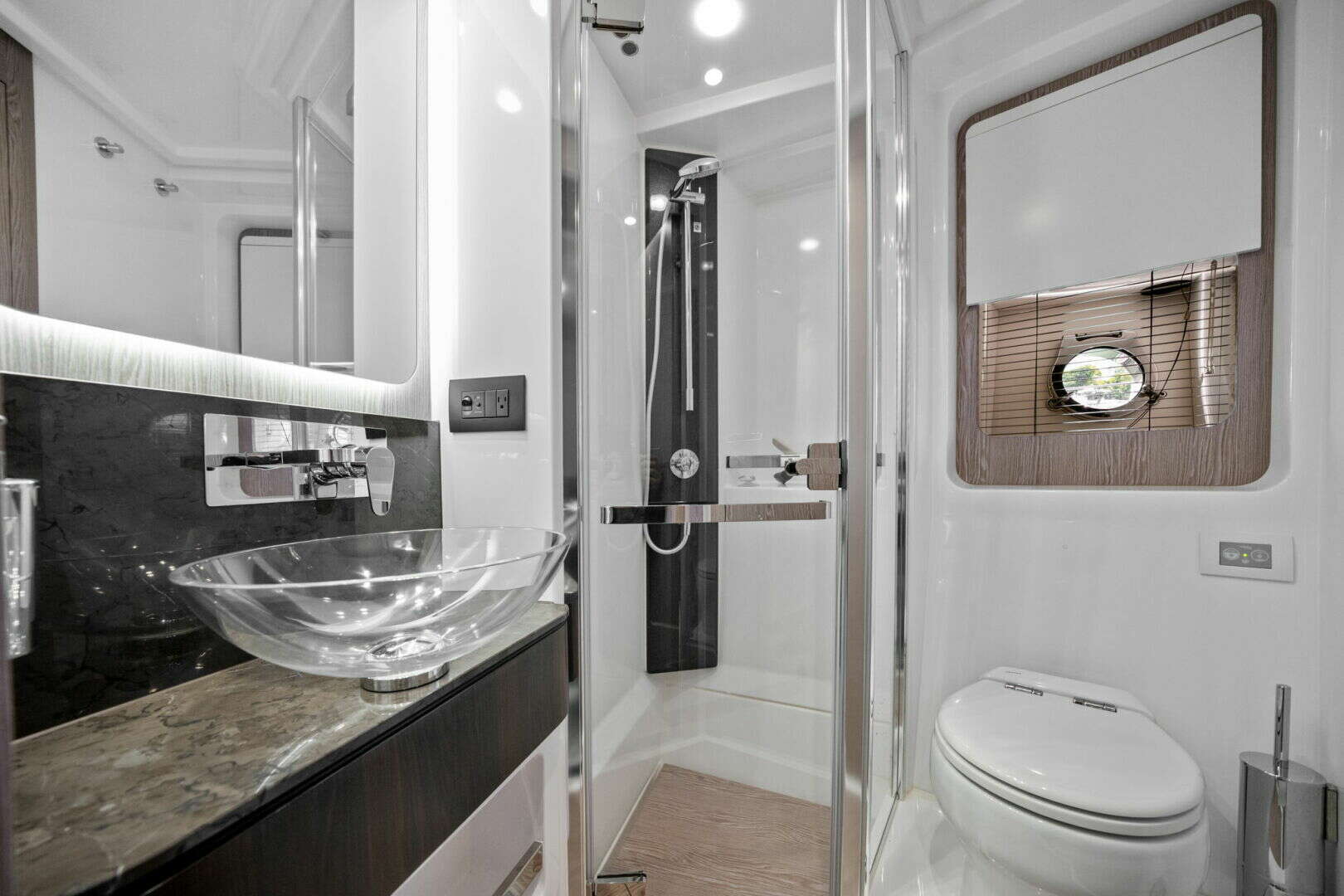 2022 Azimut S6 - Image 73