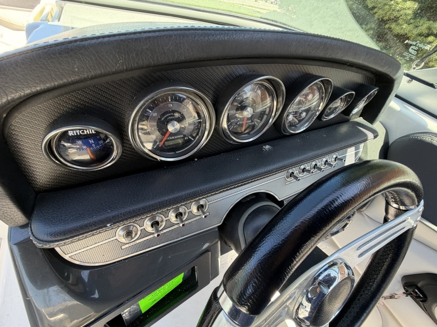 2011 Four Winns H240 - Image 21
