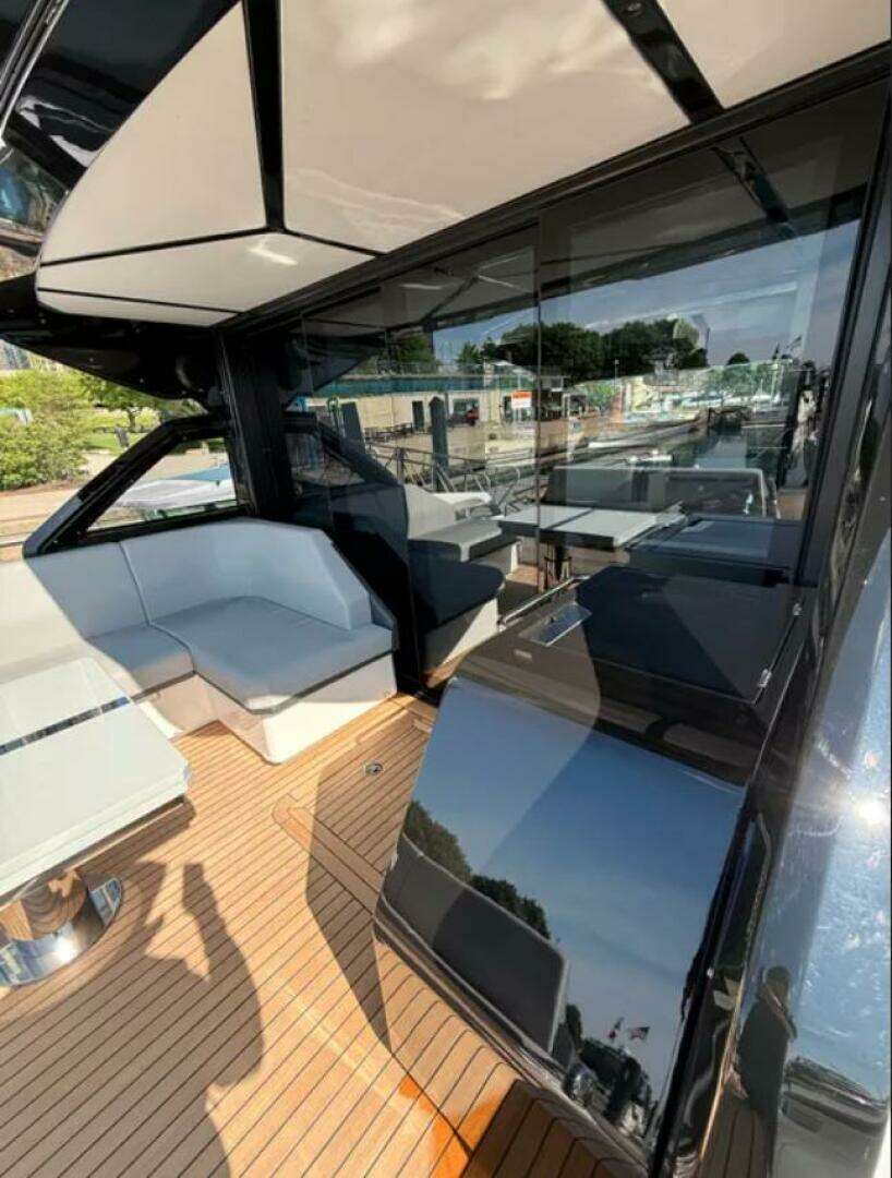 2025 Sunseeker 55 Predator - Image 31
