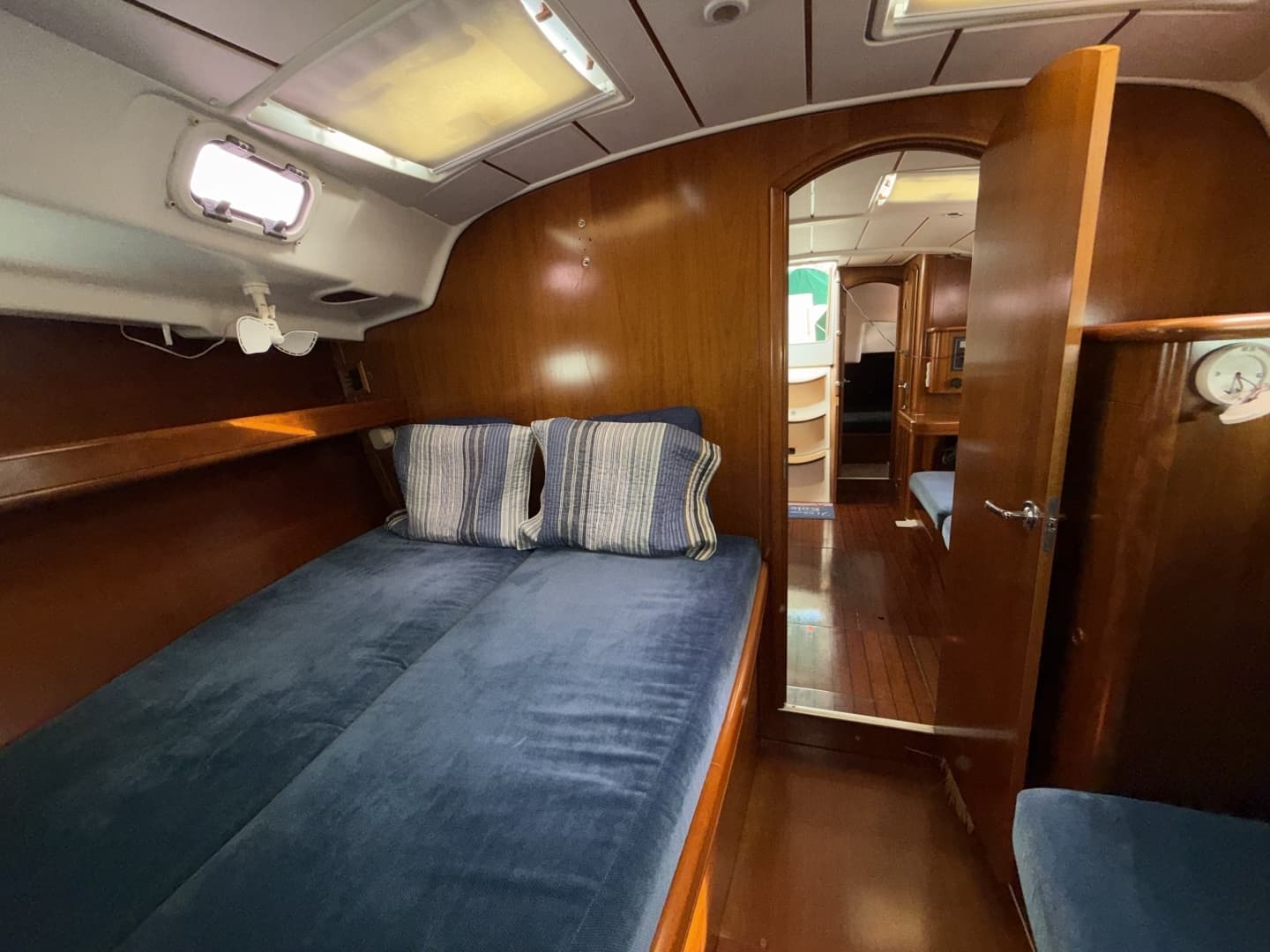 1998 Beneteau 411 - Image 14
