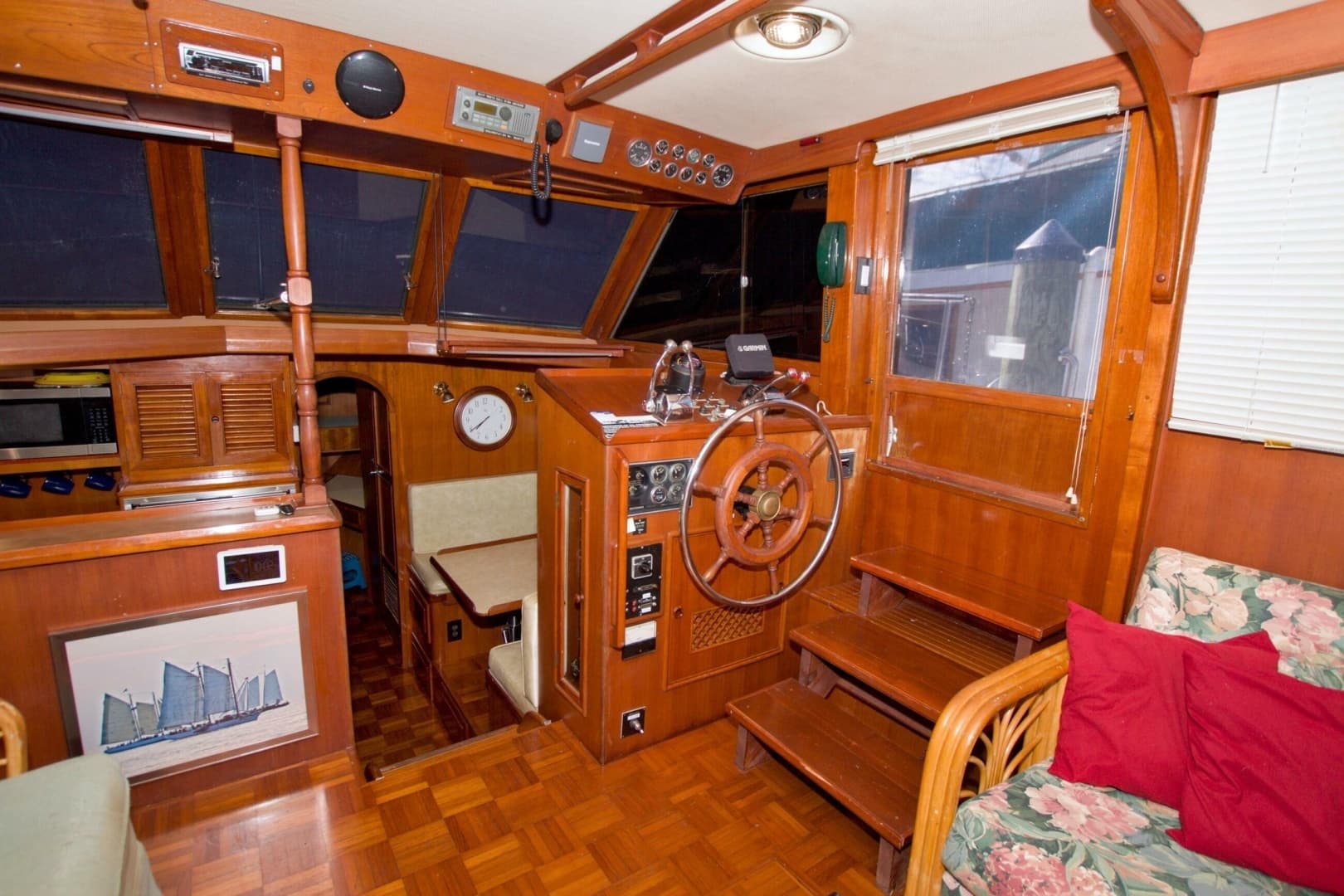 1984 Present Yachts 42 Sundeck - Image 32
