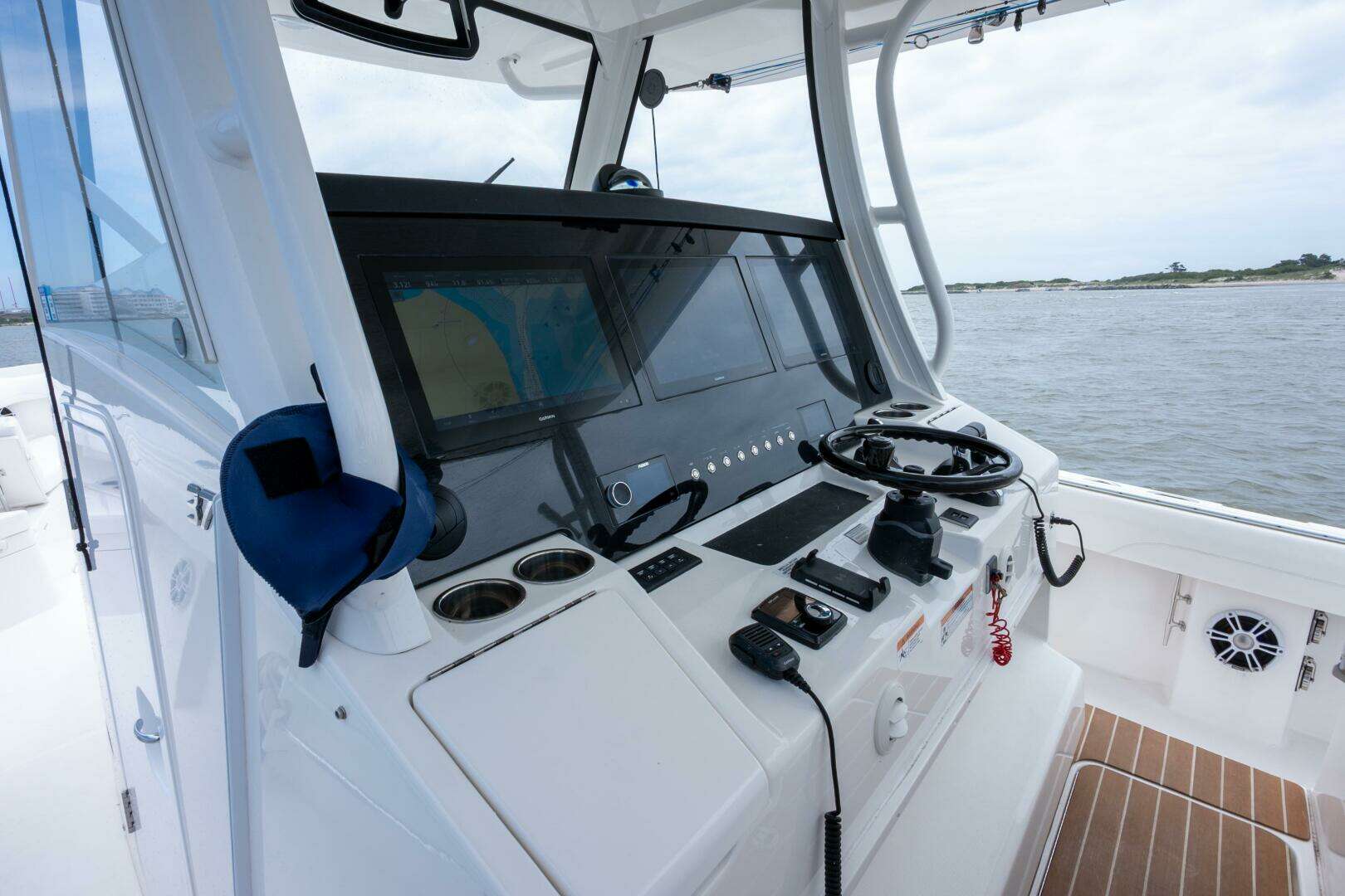 2022 Regulator — - Image 29